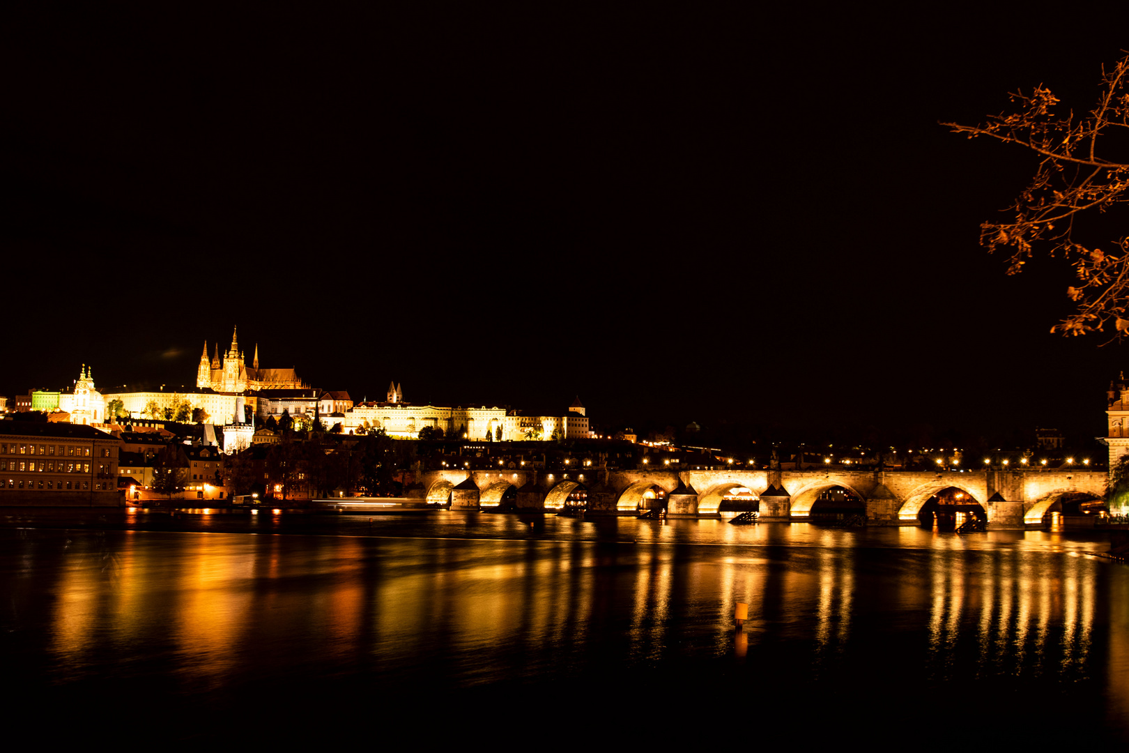 Prag bei Nacht