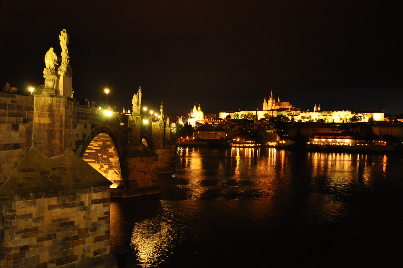 Prag bei Nacht