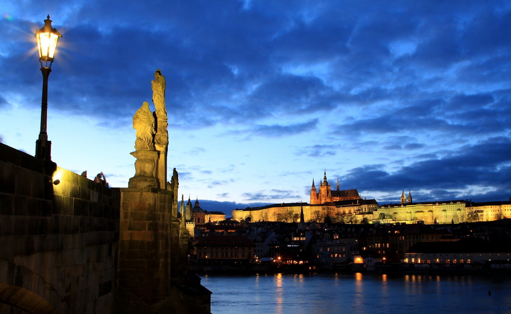 .. Prag bei Nacht ..