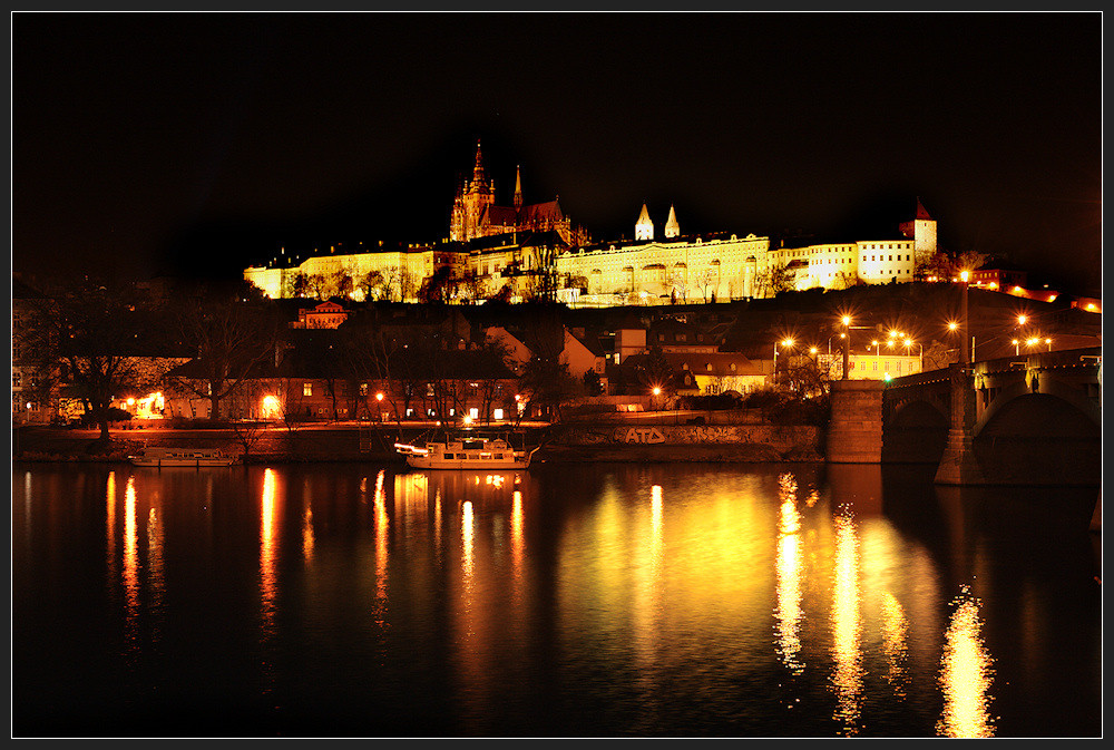 Prag bei Nacht