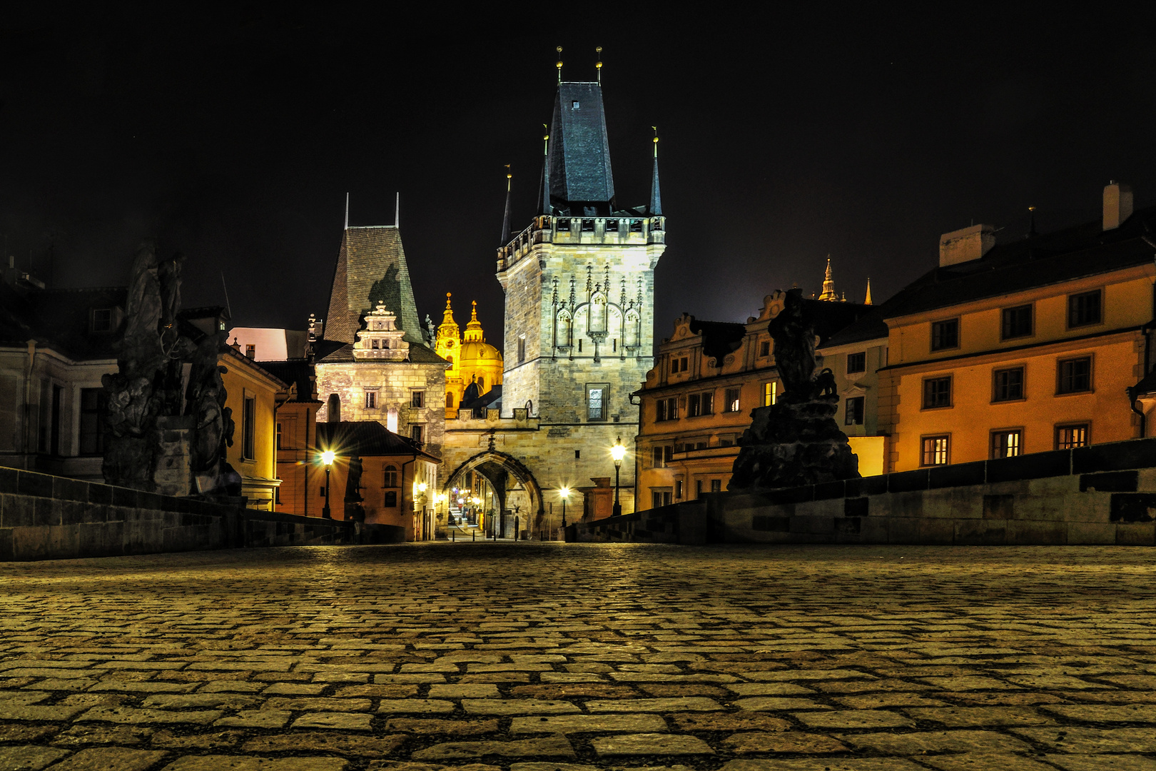 Prag bei Nacht