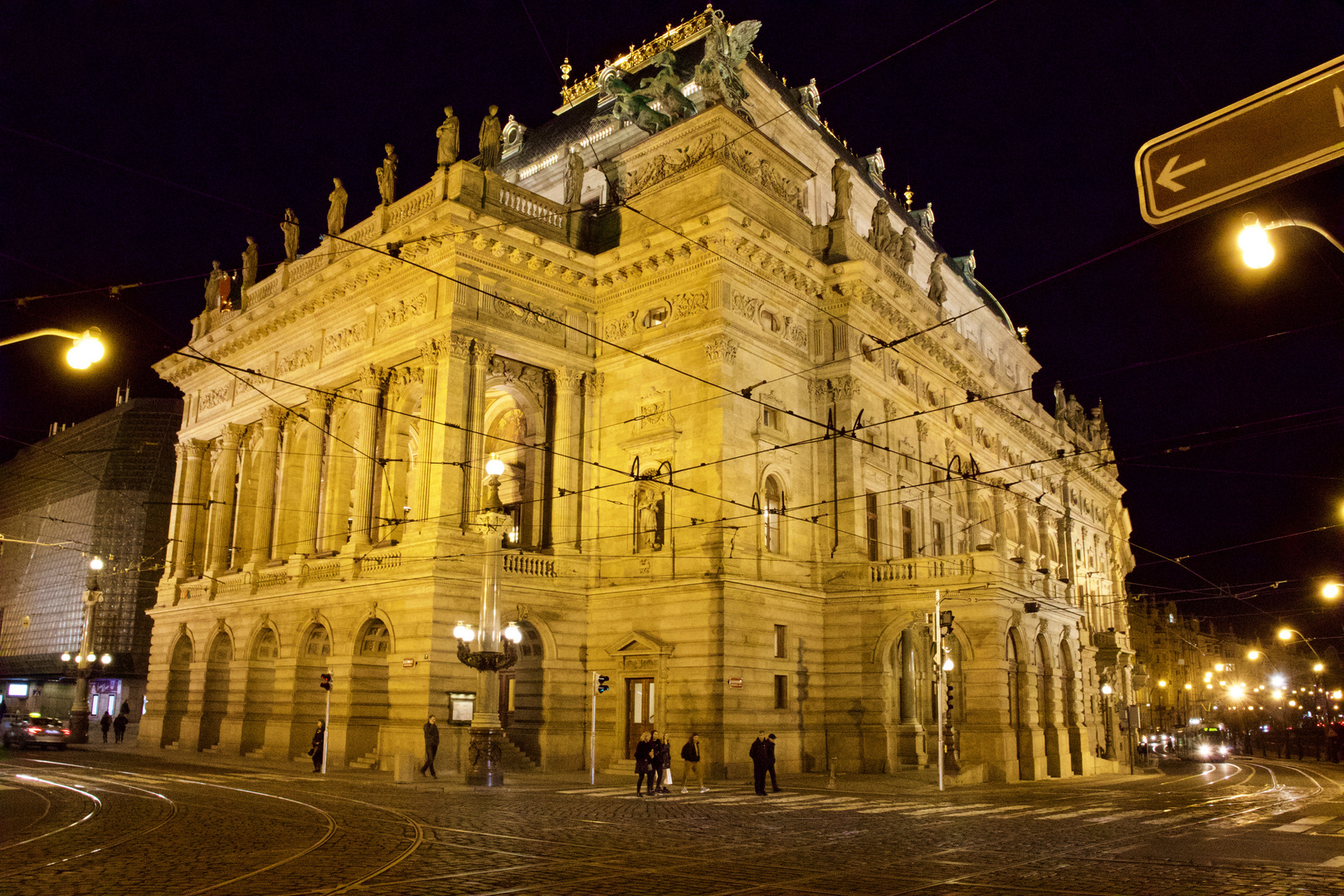 Prag bei Nacht (I)