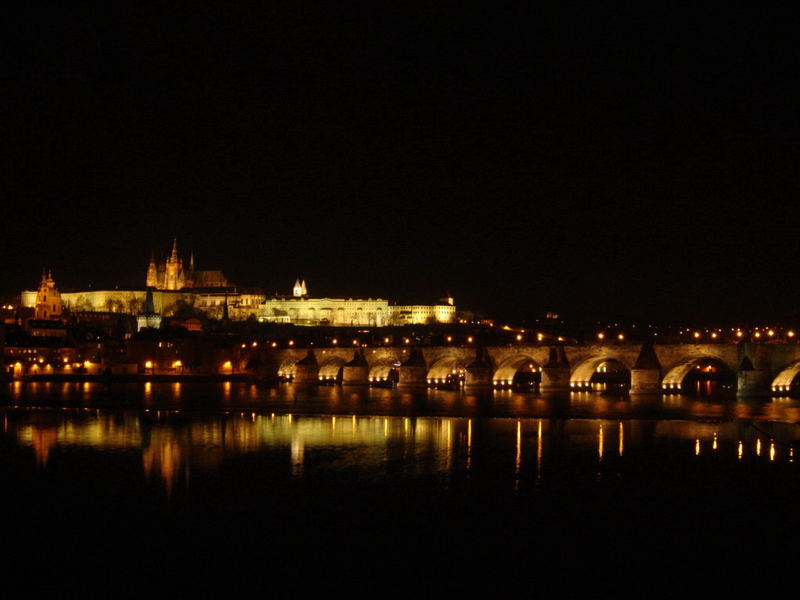 Prag - bridge by night