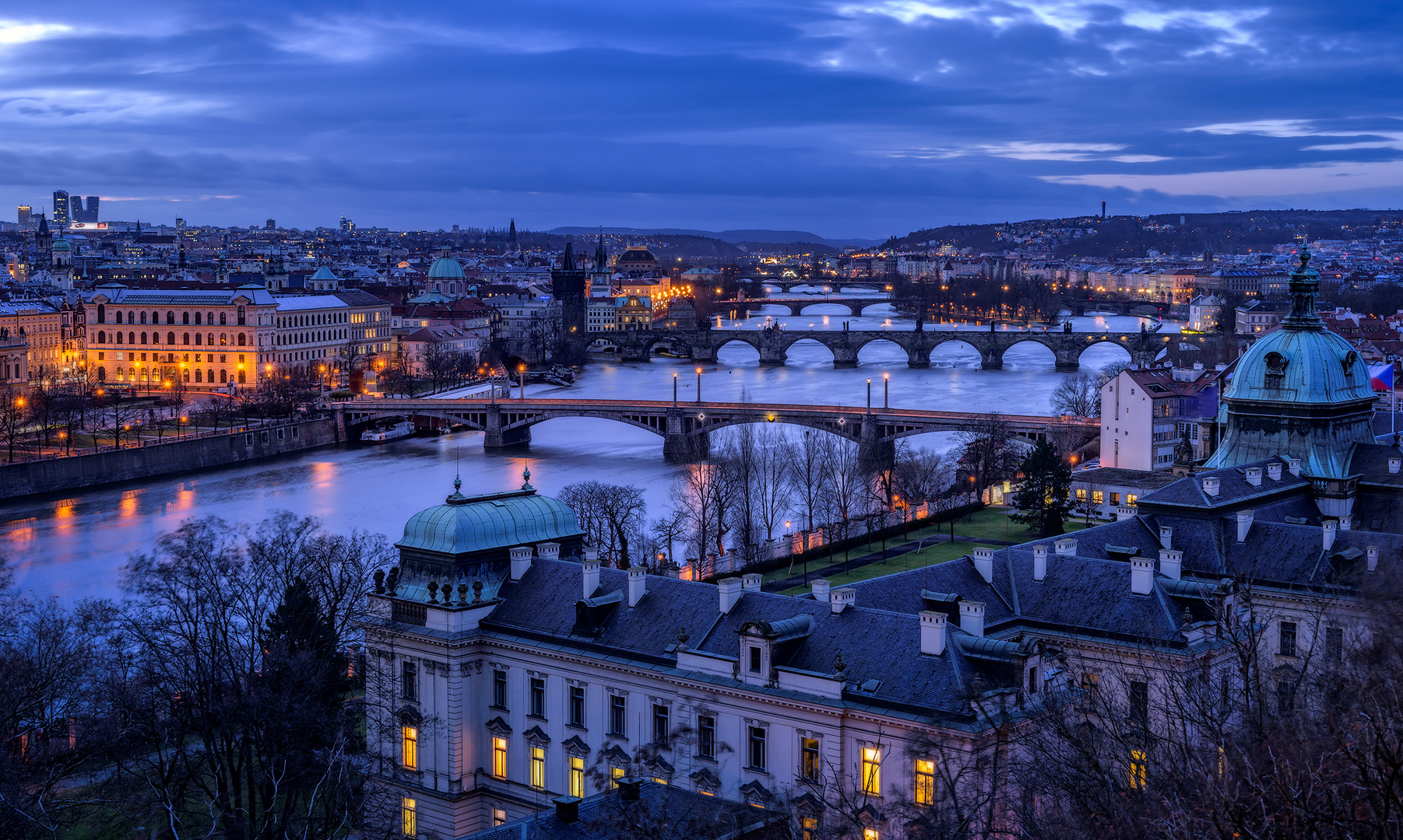 Prag Bruecken Blaue Stunde