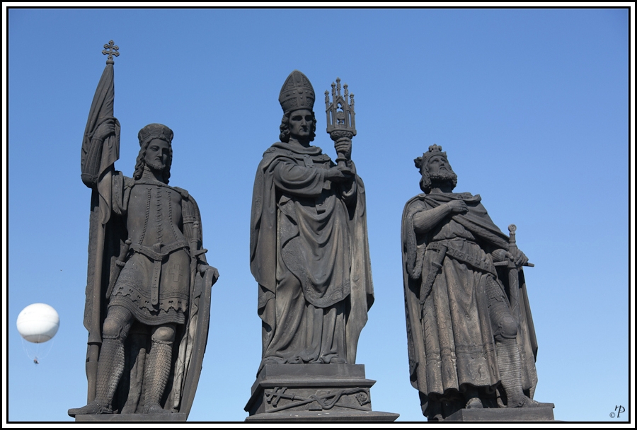 Prag, die Goldene Stadt 23, Karlsbrücke und deren Figuren