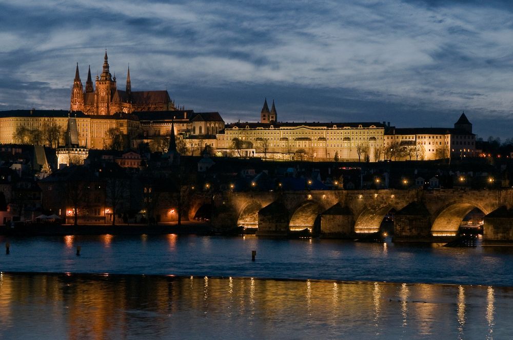 PRAG erwartet die Nacht