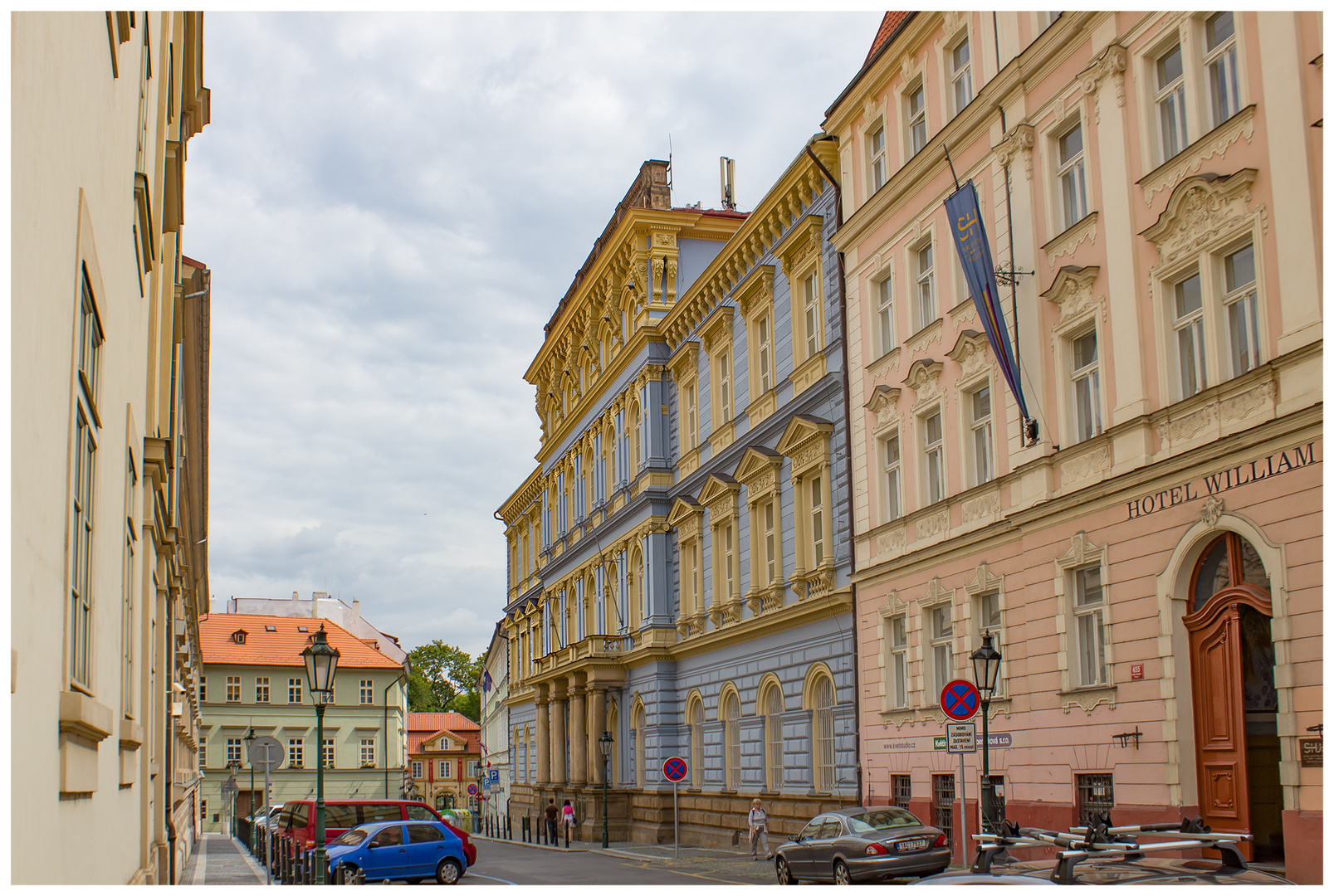 Prag: Gymnasium Jana Nerudy und Hotel William