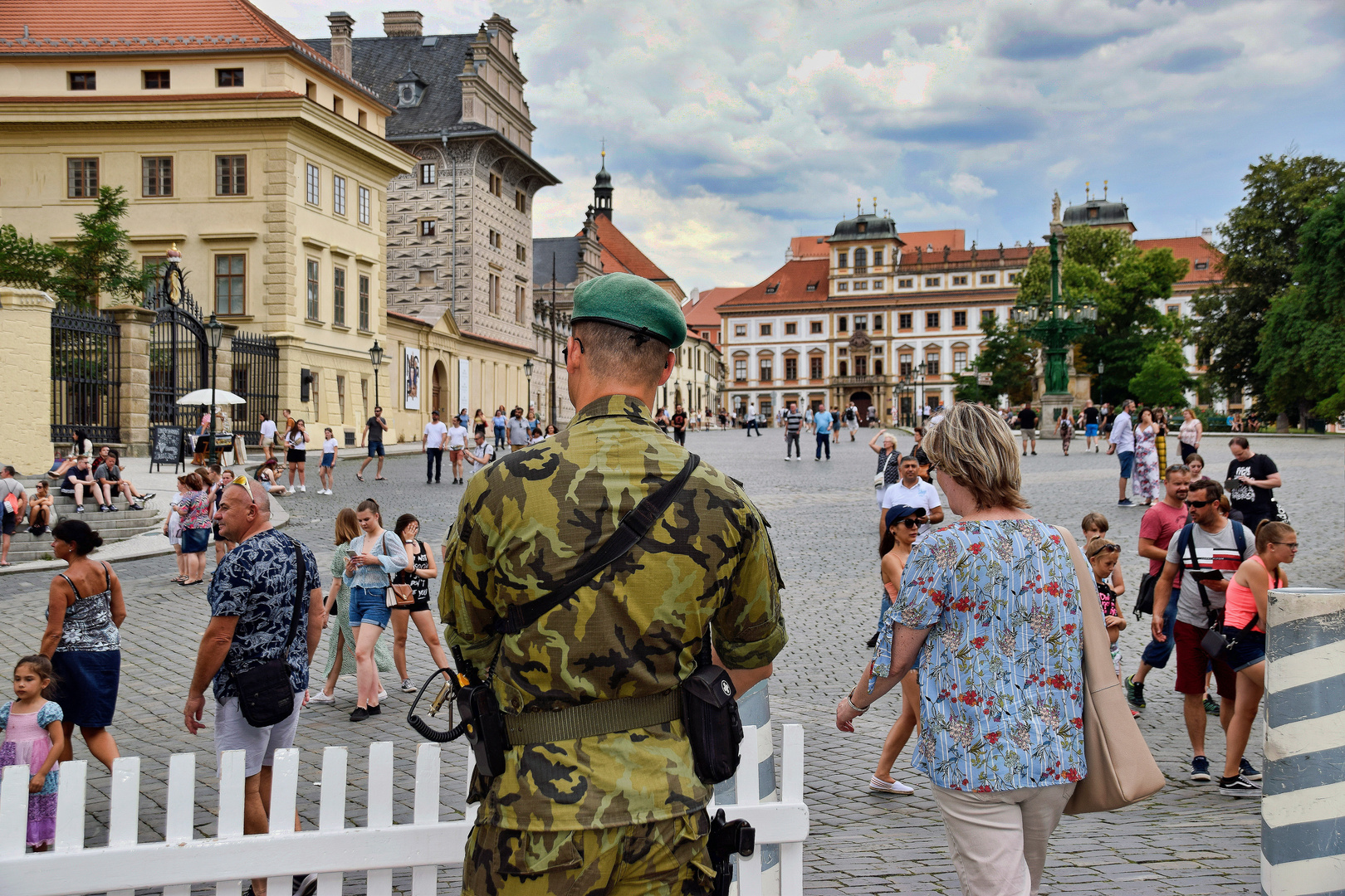 PRAG   -  Hradschiner Platz  -