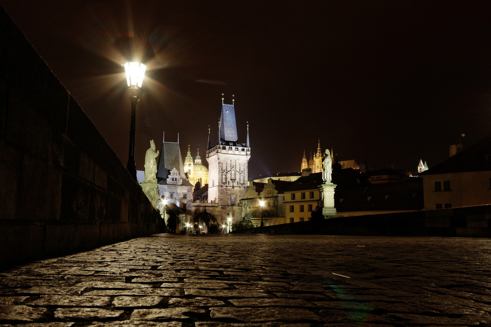 Prag Karlsbrücke bei Nacht