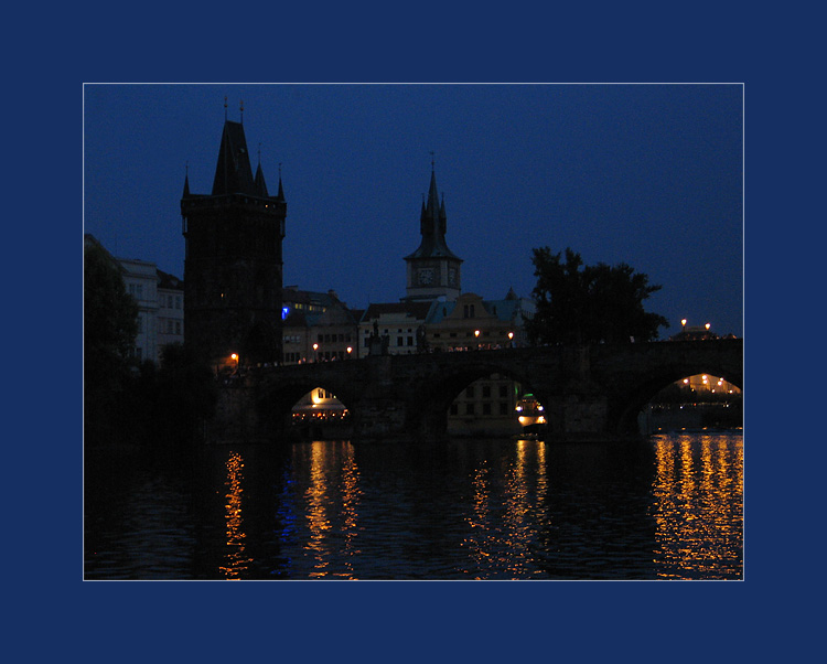 Prag, Moldau und Karlsbrücke am Abend