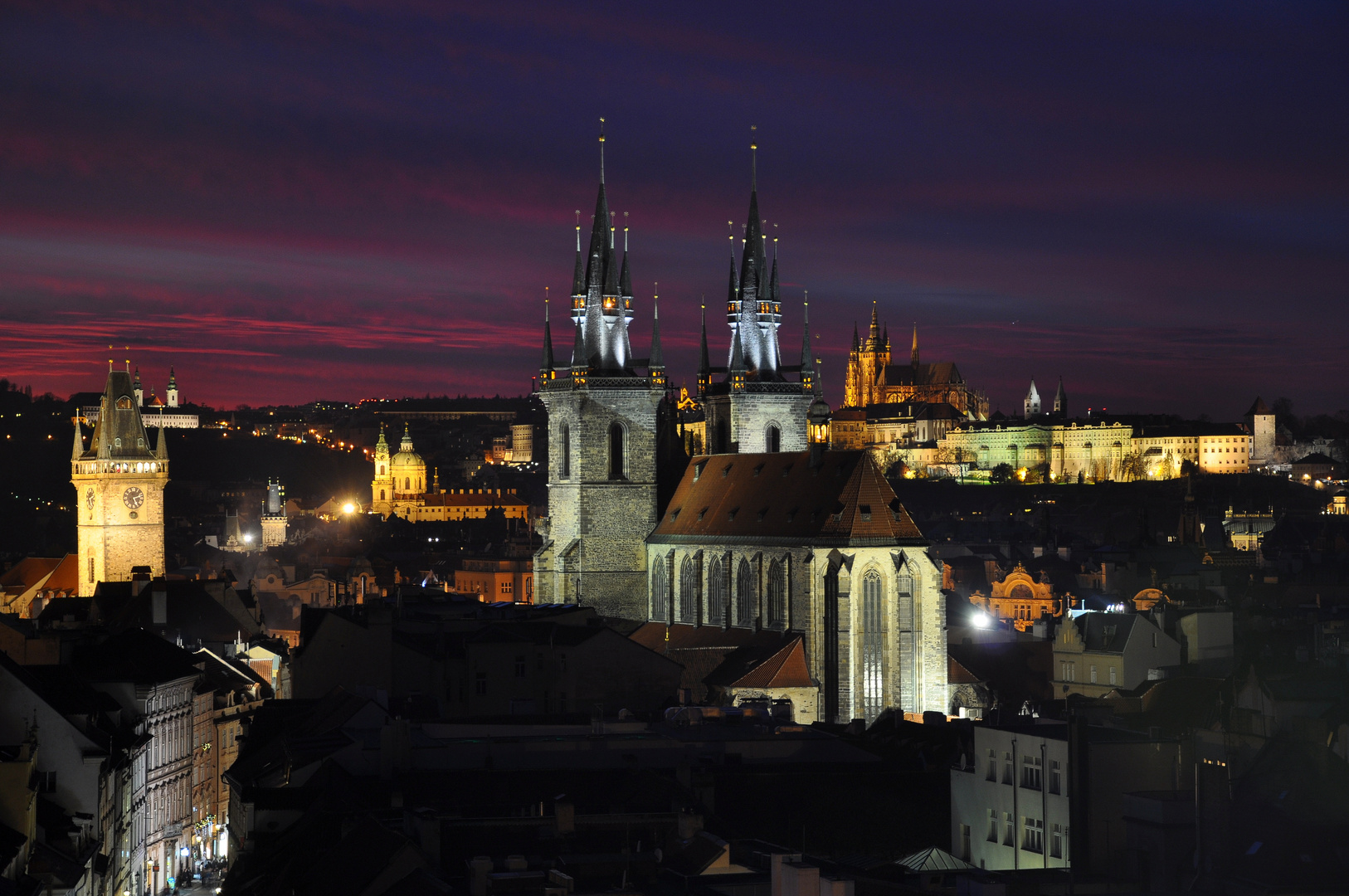 Prag @ night