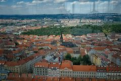 Prag Skyline durch die Glasscheibe