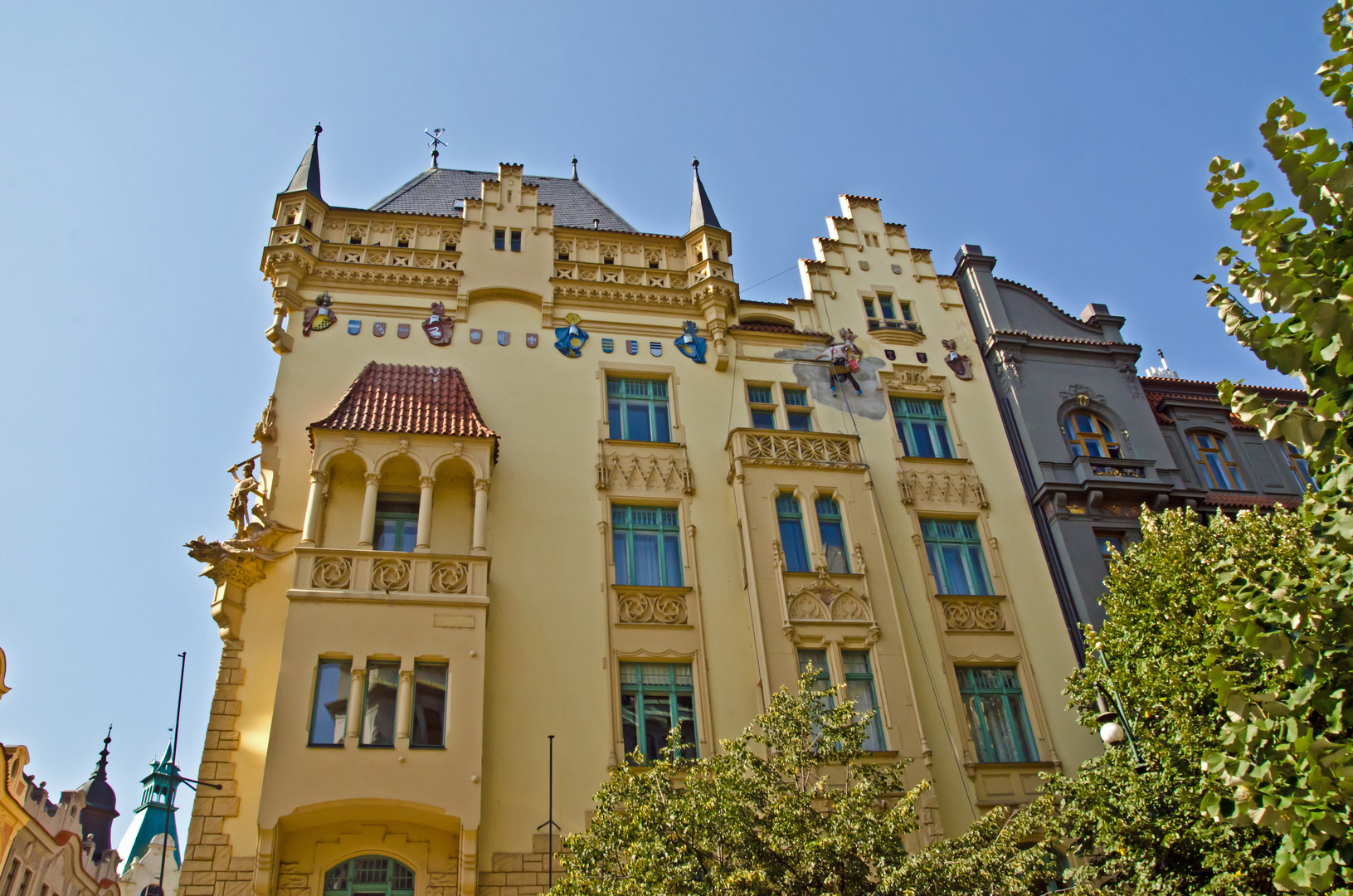 Prag - Suchbild Fassadenreparatur