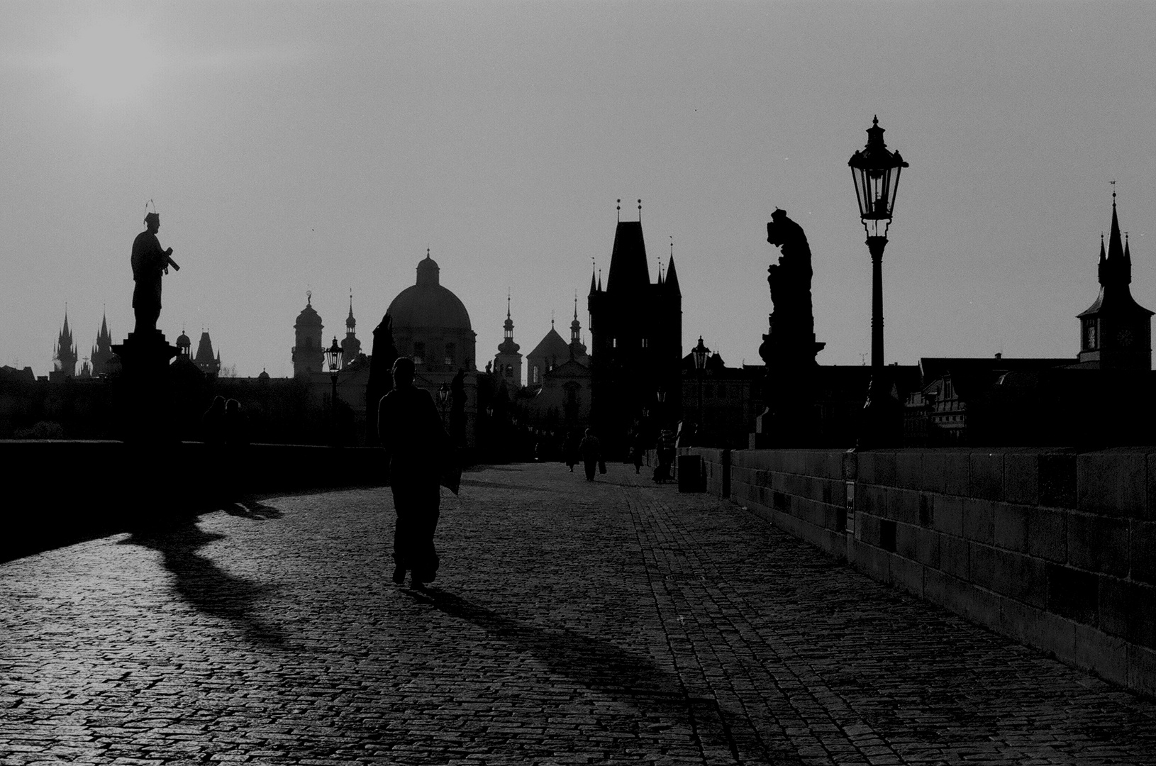 Prag um Sechs - Karlsbrücke