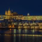 Prag zur blauen Stunde