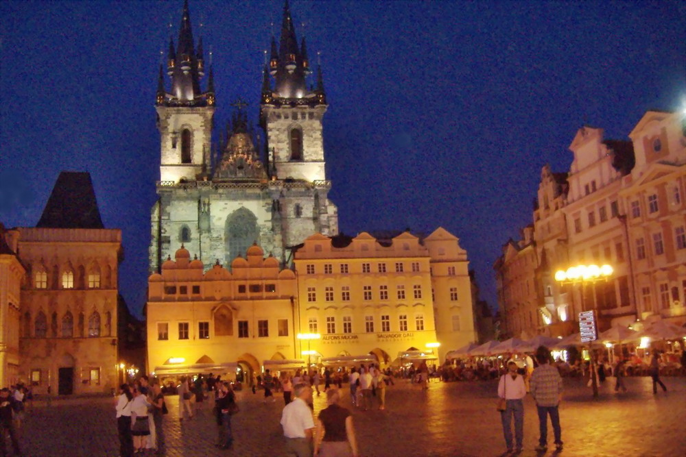 Praga di notte