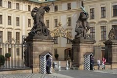 Praga, Hradcanske Square, cancello entrata