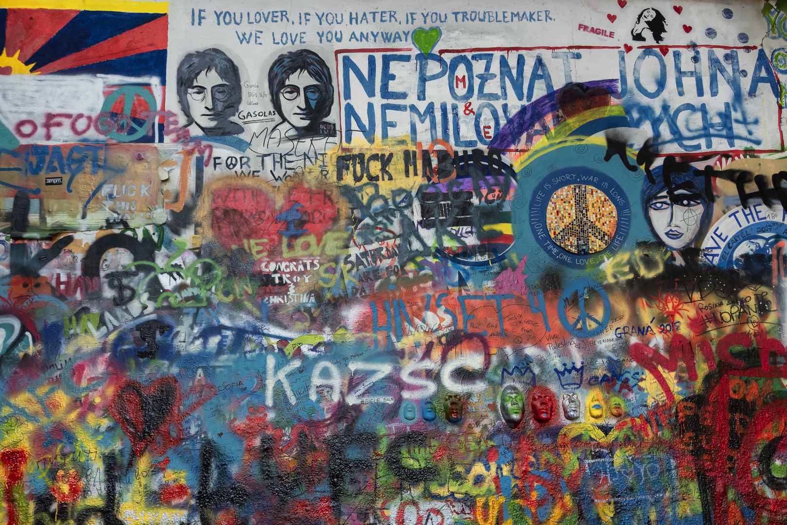 Praga, muro di J. Lennon