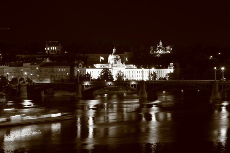 Praga,panorama notturno b&n 2