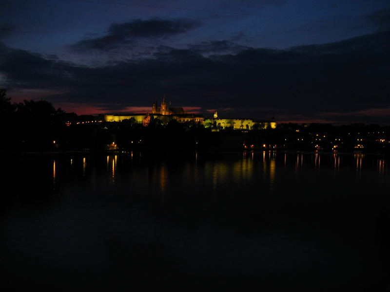 Prager Burg bei Nacht