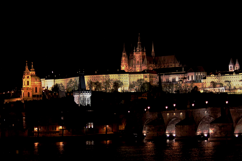 Prager Burg und Karlsbrücke        (Praha Hradschin)