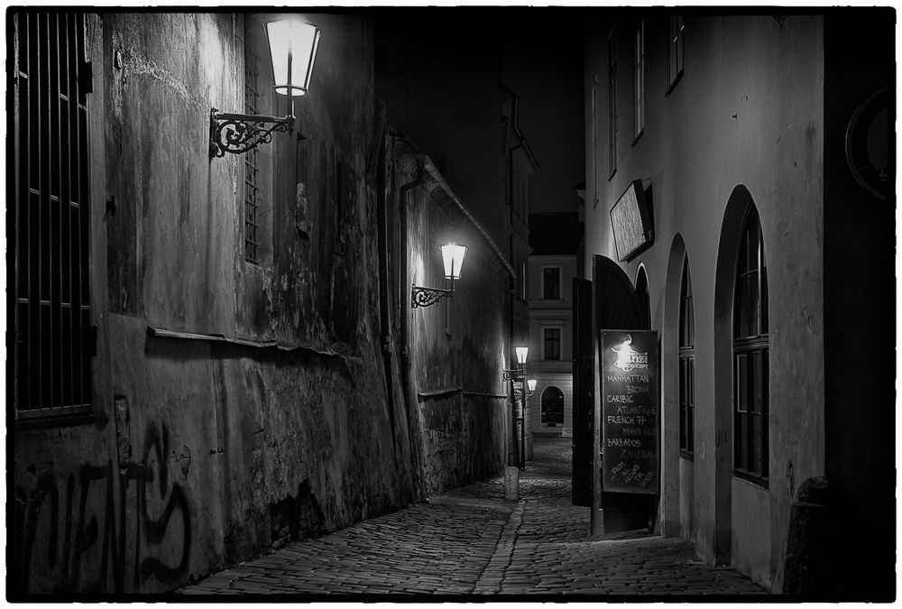 Prager Gasse bei Nacht