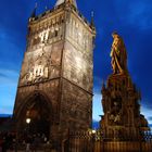 Prager Karlsbrücke bei Nacht