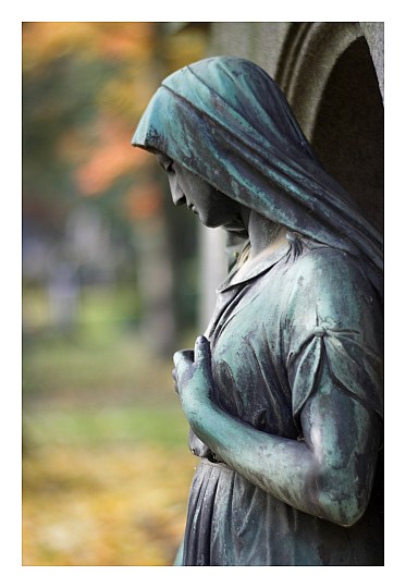 Pragfriedhof - Statue