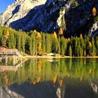 Pragser Wildsee in der letzten Sonne vor dem Sonnenuntergang