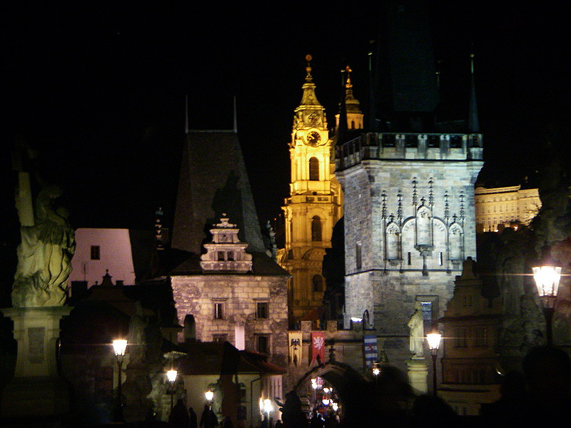 Prague la nuit