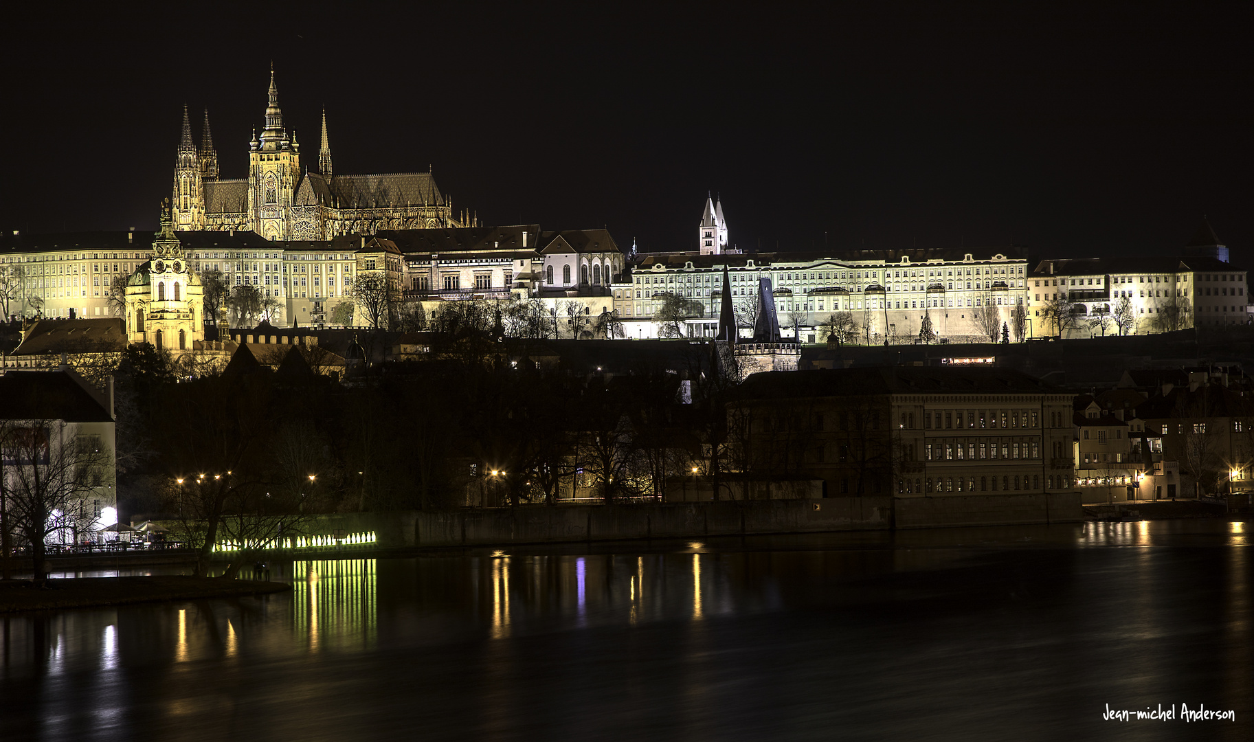 Prague la nuit