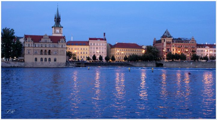 Prague Les Quais
