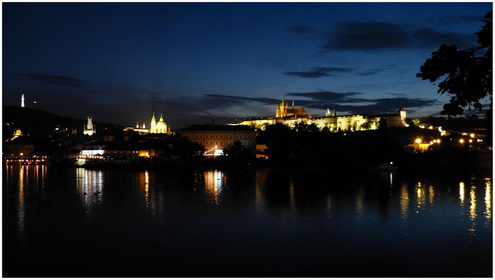 Praha by night