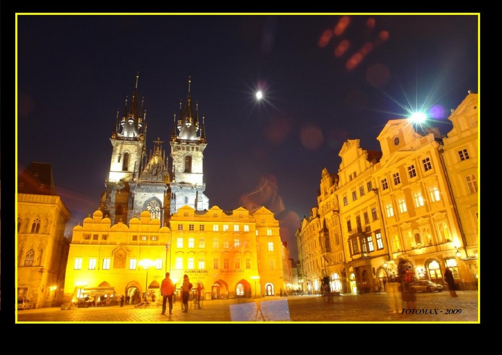 PRAHA BY NIGHT