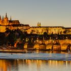 Praha-Staré Mesto - Karluv Most (Charles Bridge) with Katedrála Sv. Vita (St. Vitus Cathedral) - 02