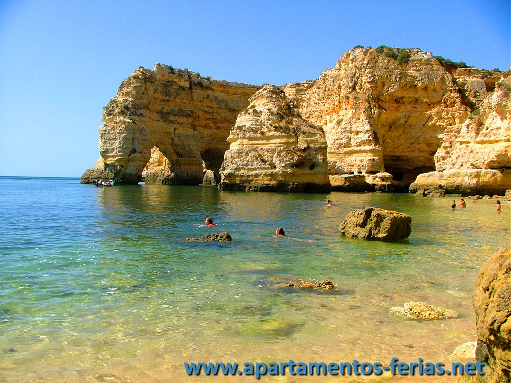 praia da marinha 15