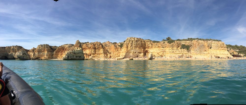 Praia da Marinha - vom Schlauchboot aus -  (Handy-Pano)