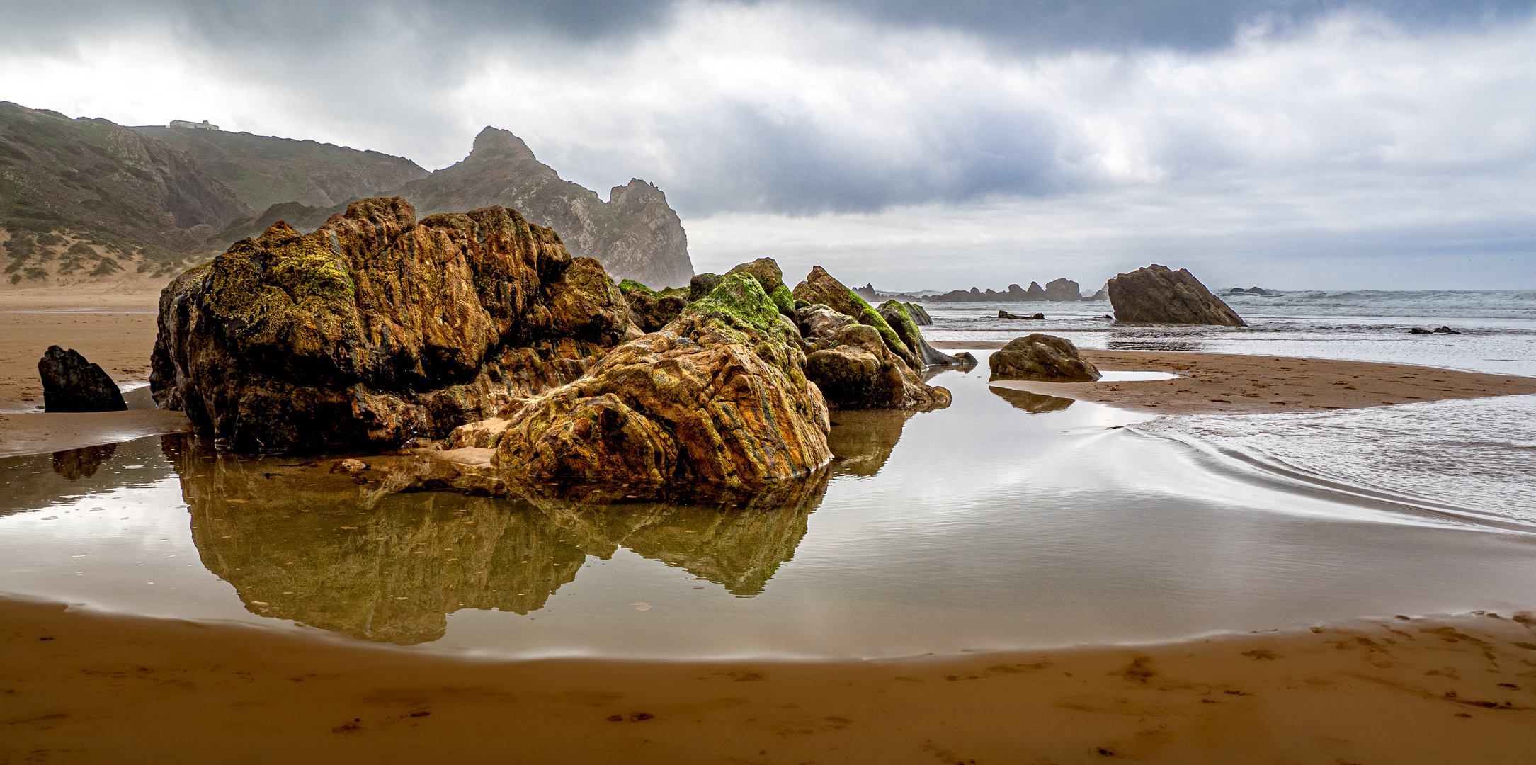 Praia do Amado