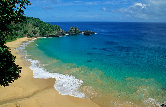 Praia do Sancho em Fernando de Noronha