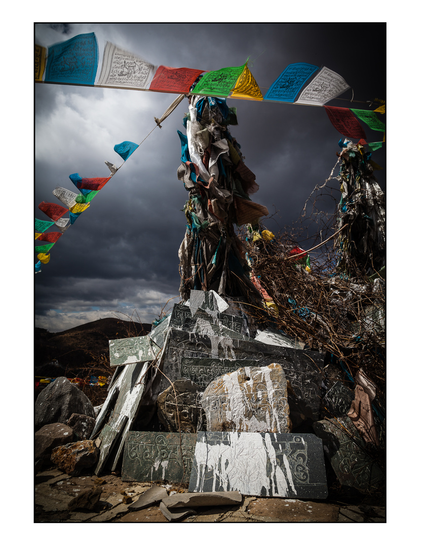 Prayer flags and Mani stones - Gebetsfahnen und Mani-Steine