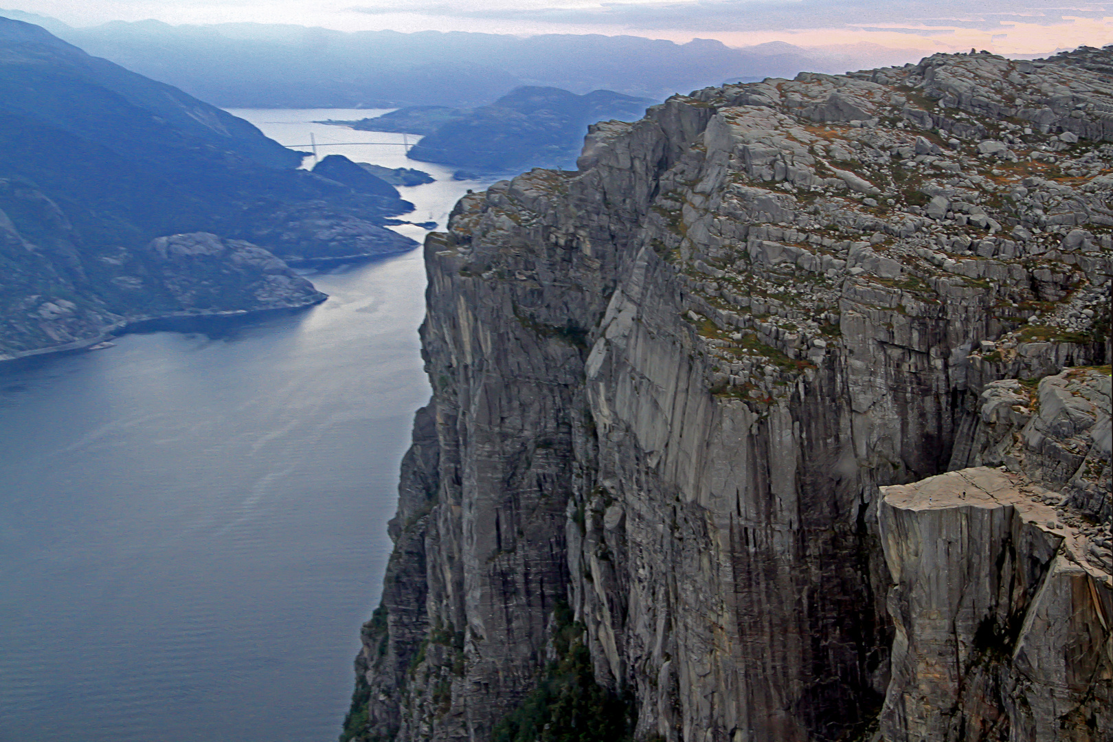 Preikestolen 2