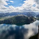 Preikestolen am Lysefjord - Rock Preikestolen above Lyseflord in Norway