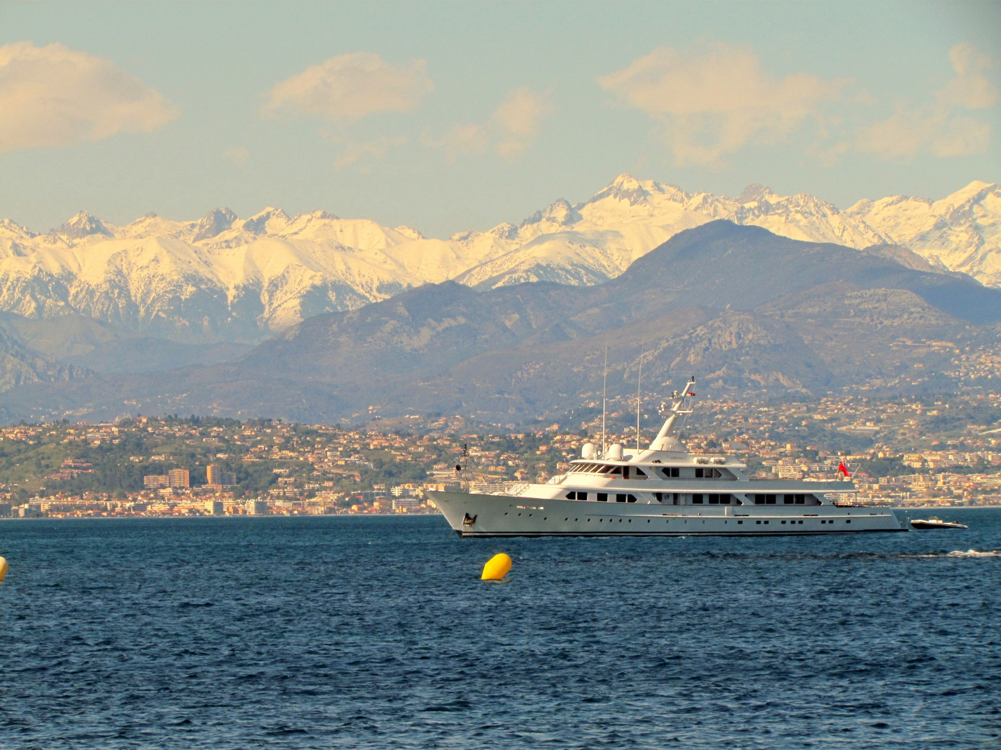 Premier "Clin d' Oeil" de l'hiver sur Antibes