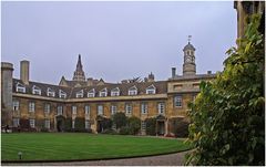 Première cour de Christ College  --  Cambridge