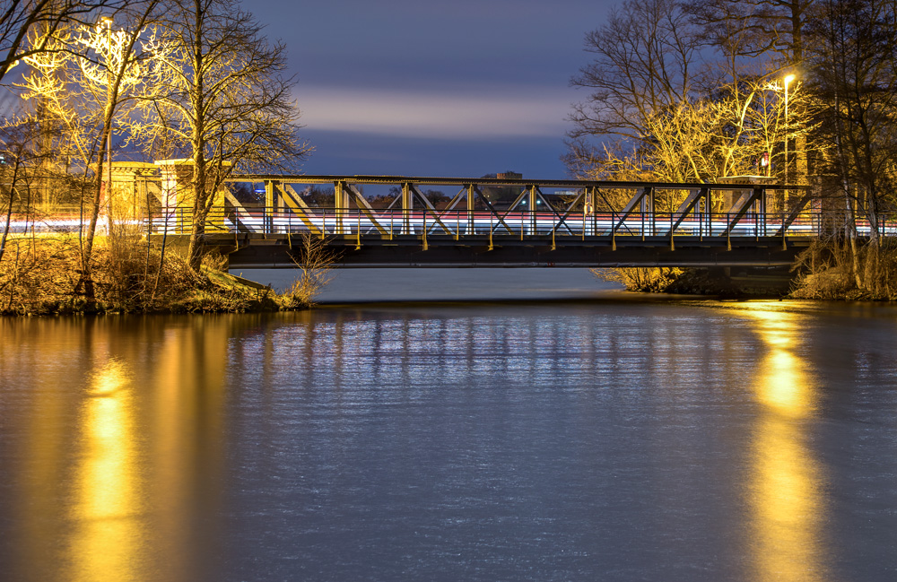 Premiere - Kleine Eiswerderbrücke