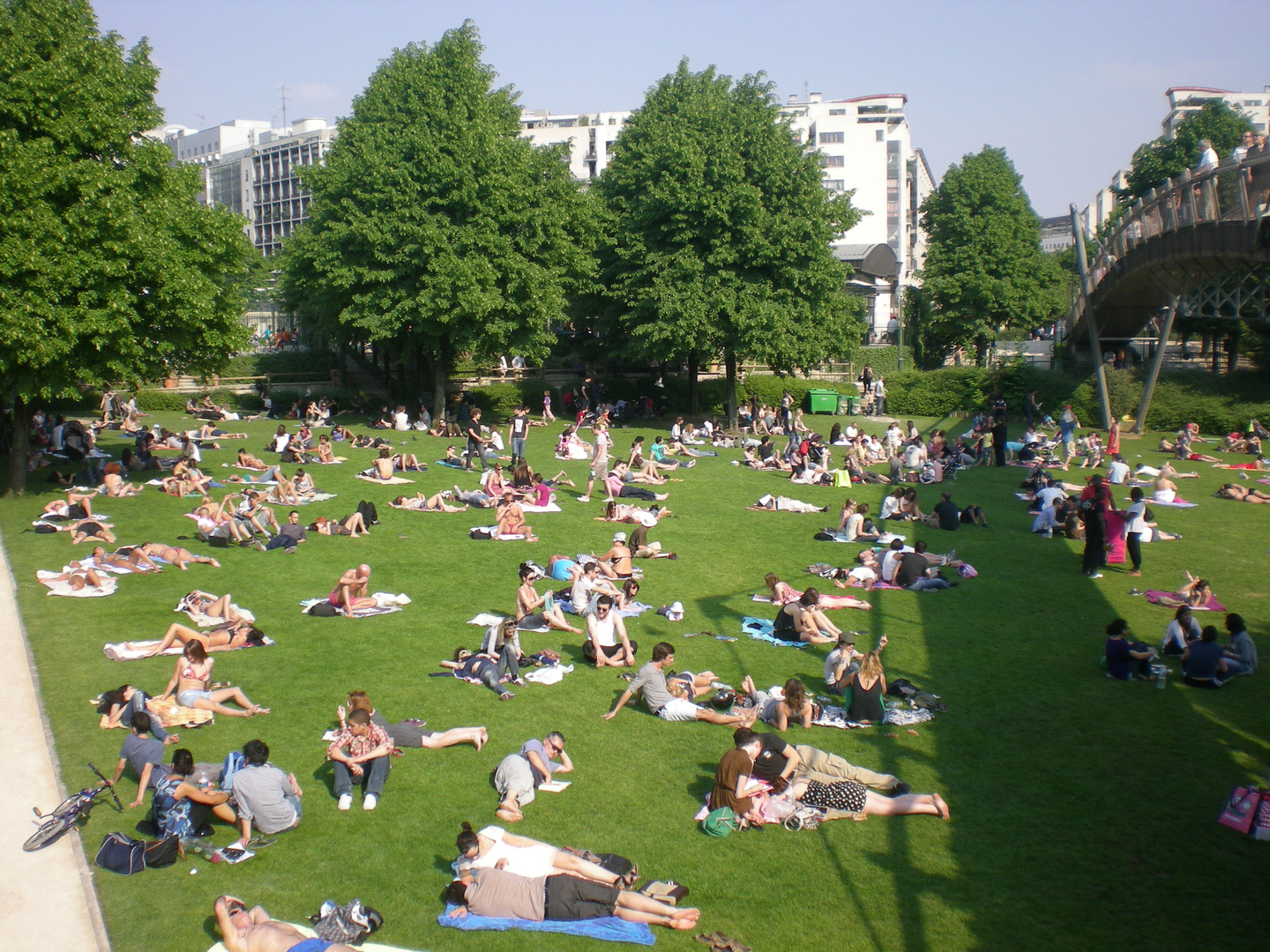 Premiers rayons de soleil - Paris 2011