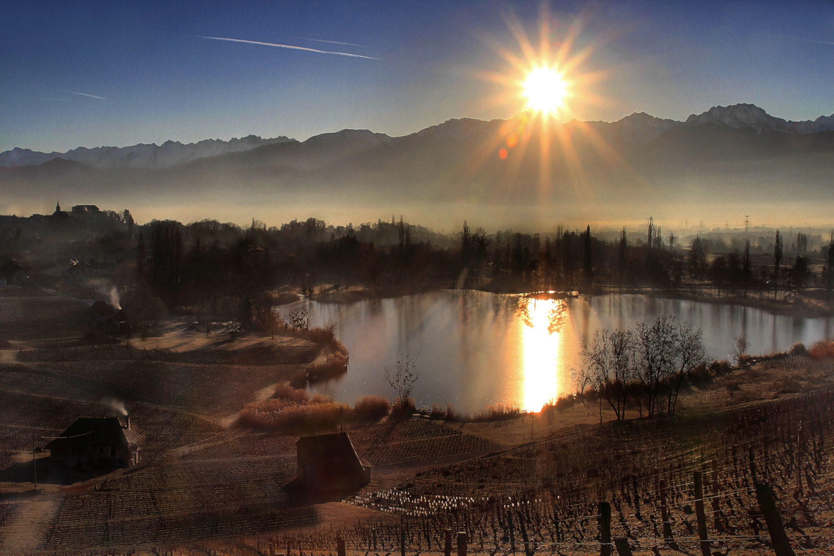 Premiers Rayons sur le lac gelé