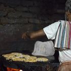 Préparation de dosai dans un restaurant indien très simple, Tanjore