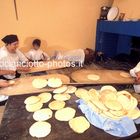 Preparazione pane carasau - Sardegna