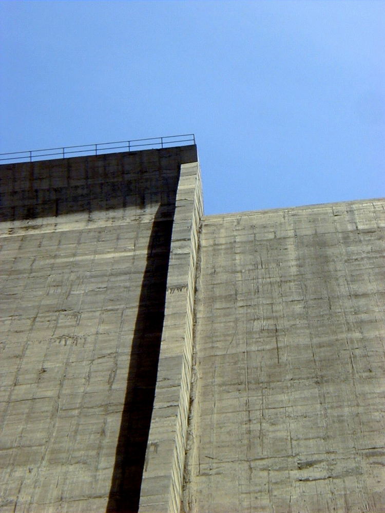 Presa Detalle Coronación.